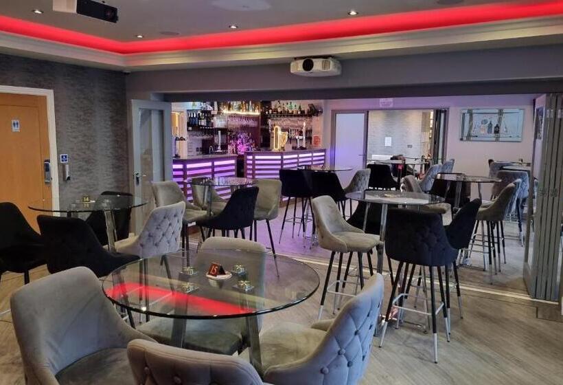 The Avenue Hotel Ltd