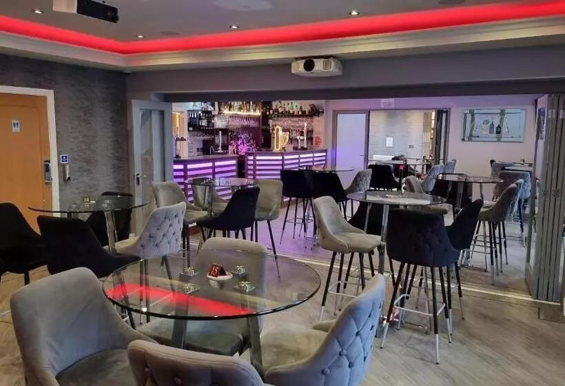 The Avenue Hotel Ltd