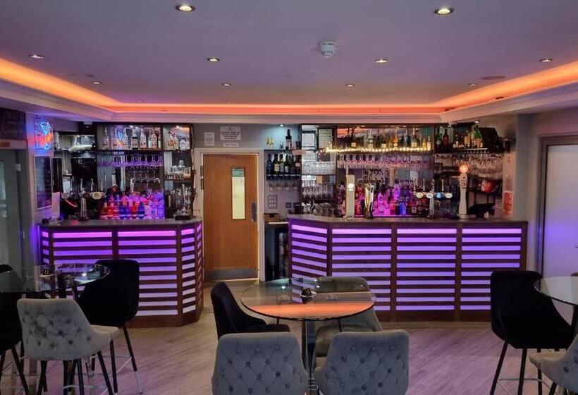 The Avenue Hotel Ltd