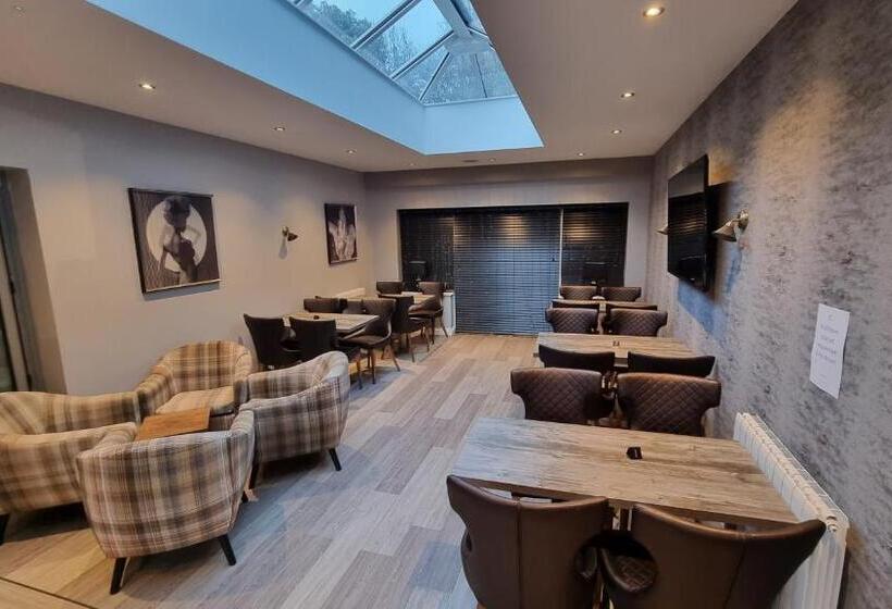 The Avenue Hotel Ltd