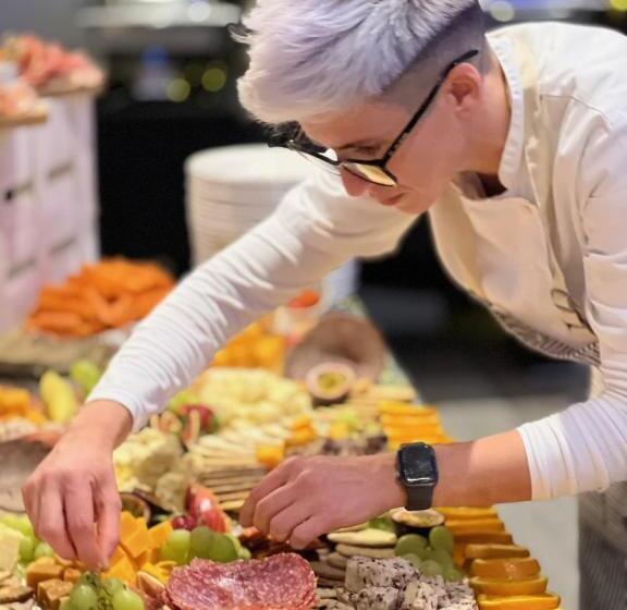 The Avenue Hotel Ltd