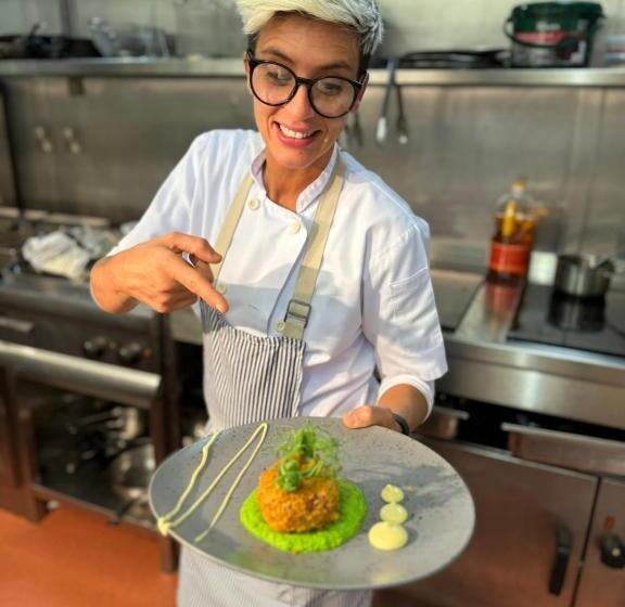 The Avenue Hotel Ltd