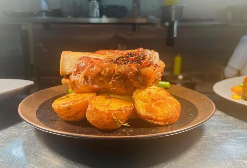 The Avenue Hotel Ltd