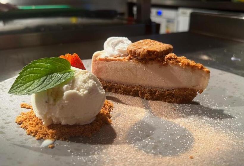 The Avenue Hotel Ltd