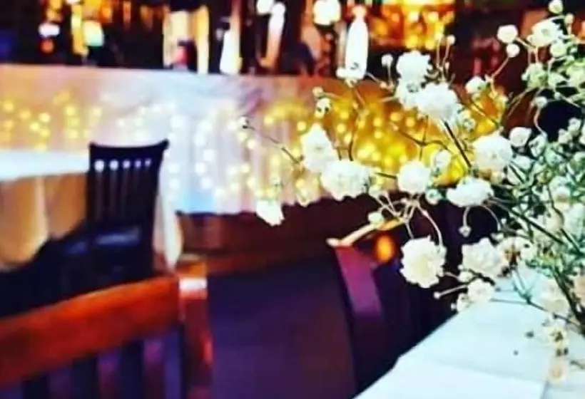 هتل The Market Inn