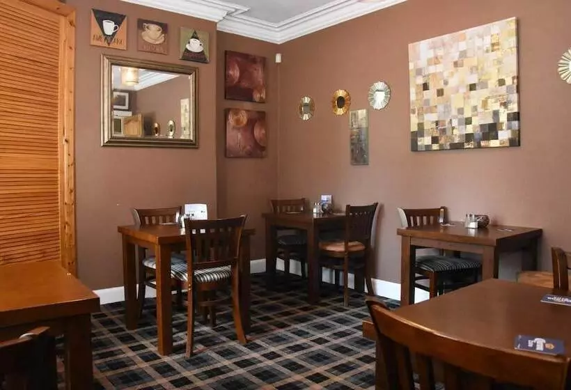 هتل The Market Inn