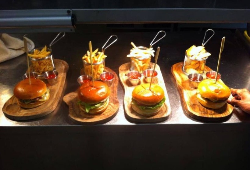 בית מלון כפרי Waterford Lodge