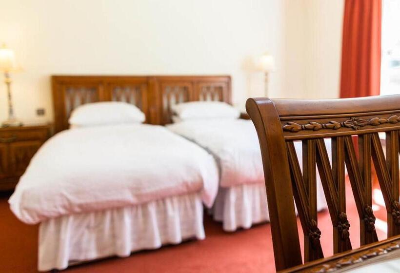 فندق Woodland House