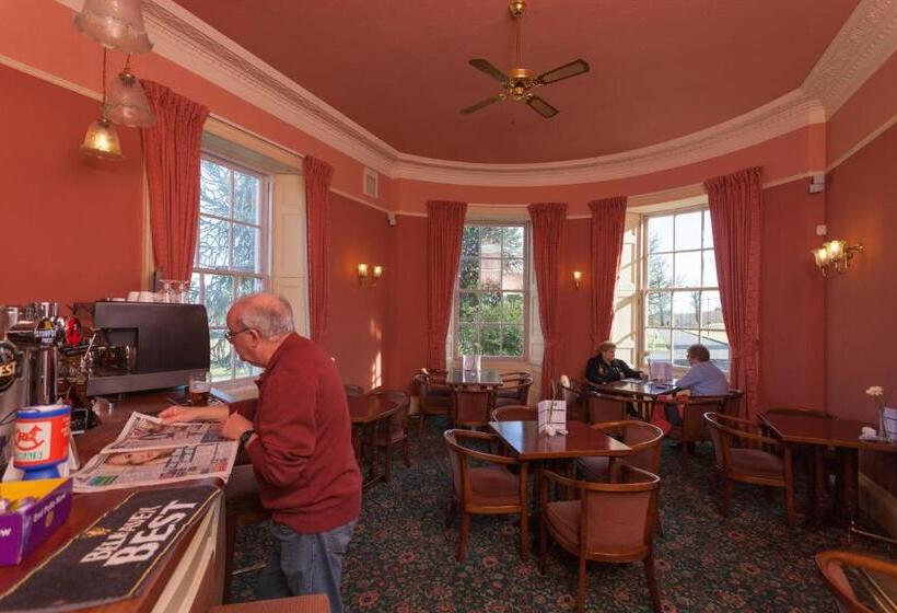 فندق Woodland House