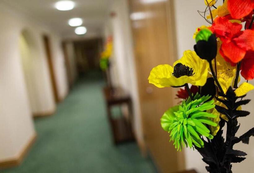 فندق Woodland House