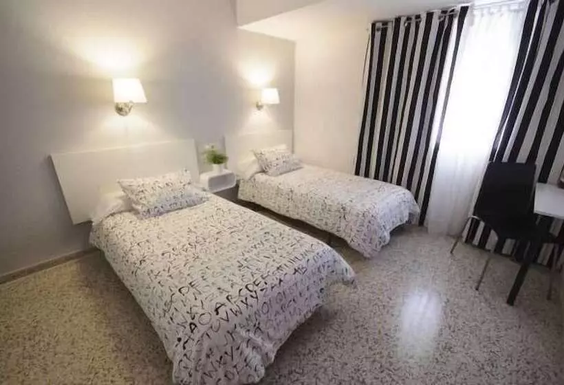 هاستل Hostal On Dormire Valencia