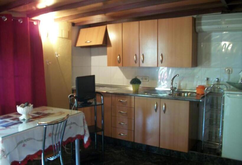 هاستل Pensión Moni Albayzin