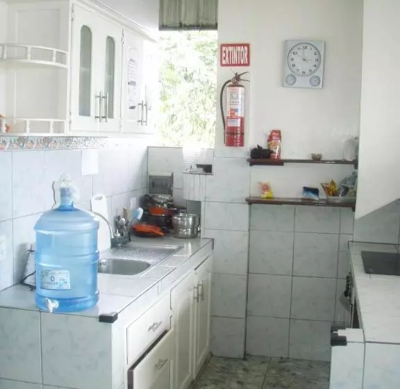 Bed & Breakfast Hostal Limoncocha
