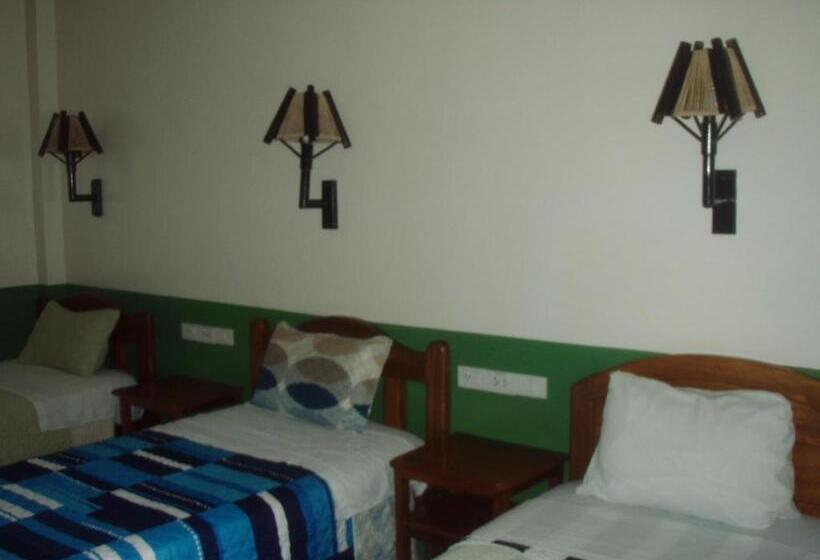 צימר Hostal Limoncocha