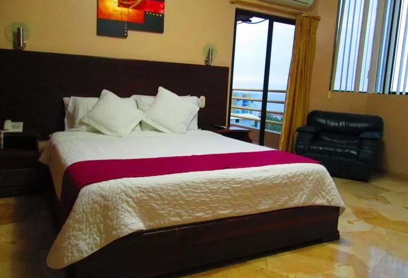 Hotel Bucaneiro