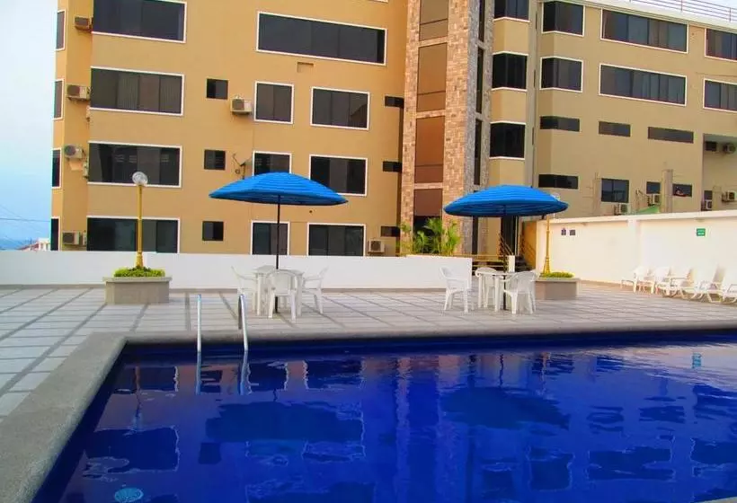 Hotel Bucaneiro