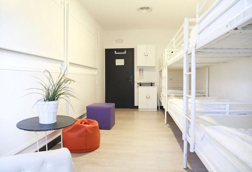 هتل Hostels Meetingpoint