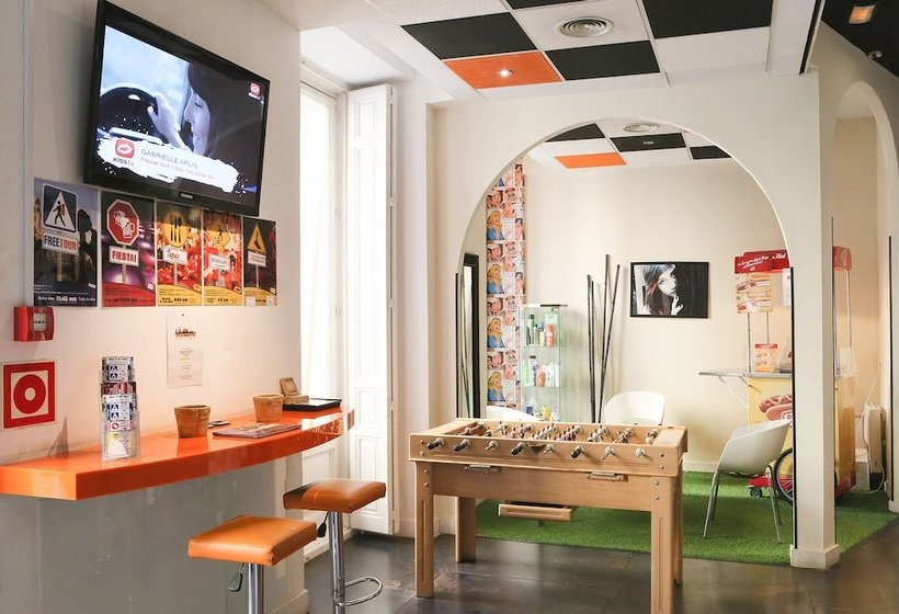 هتل Hostels Meetingpoint