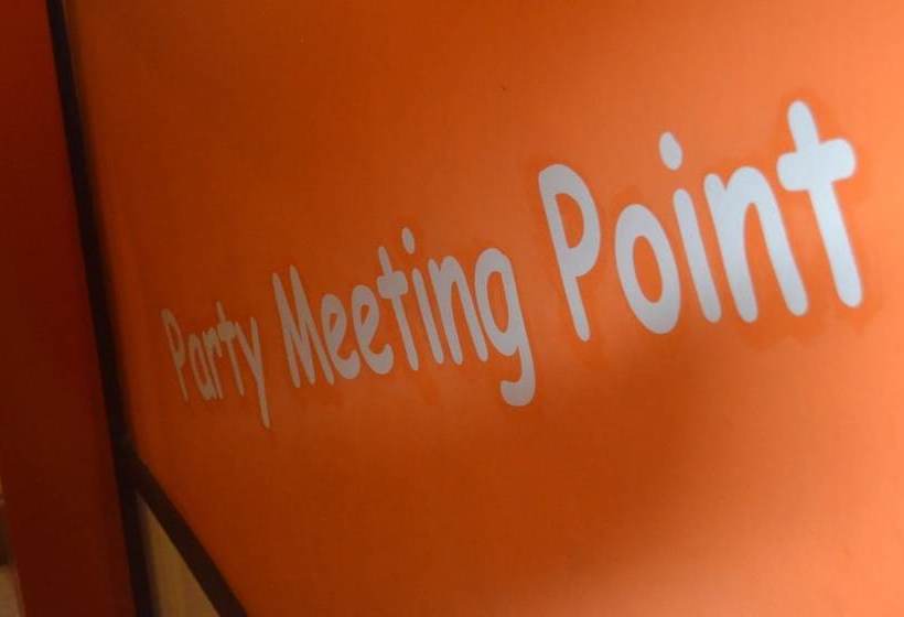 هتل Hostels Meetingpoint
