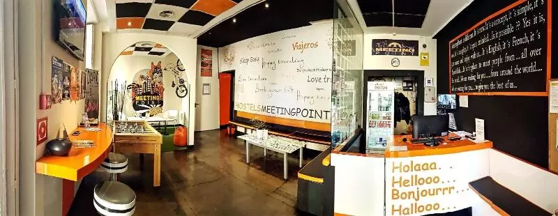 هتل Hostels Meetingpoint
