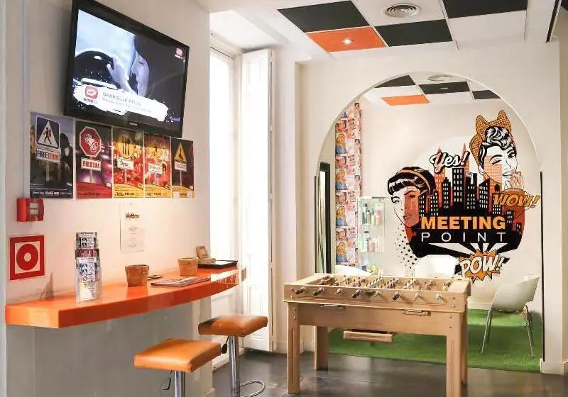 هتل Hostels Meetingpoint