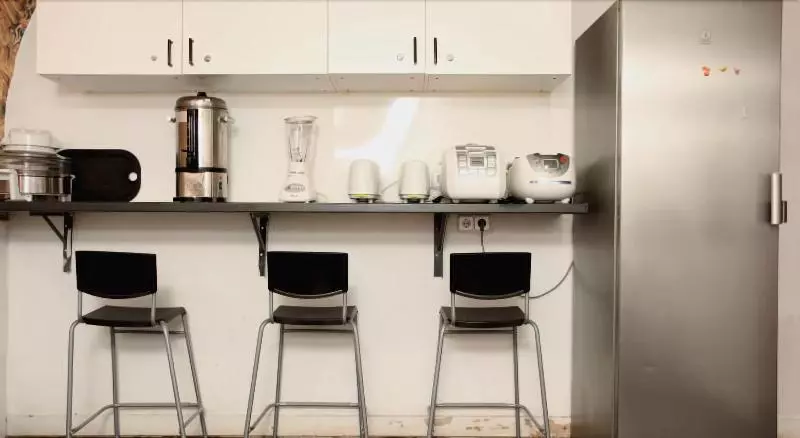 هتل Hostels Meetingpoint