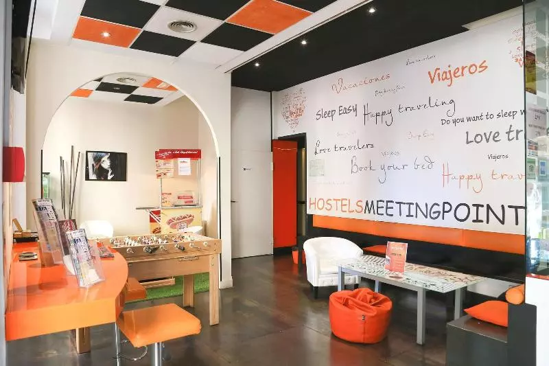 هتل Hostels Meetingpoint