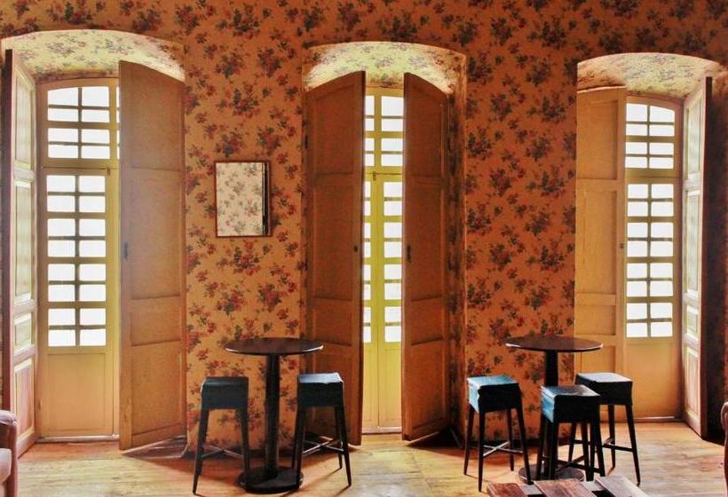 Herberge Hostal Mochiliers Bed And Breakfast