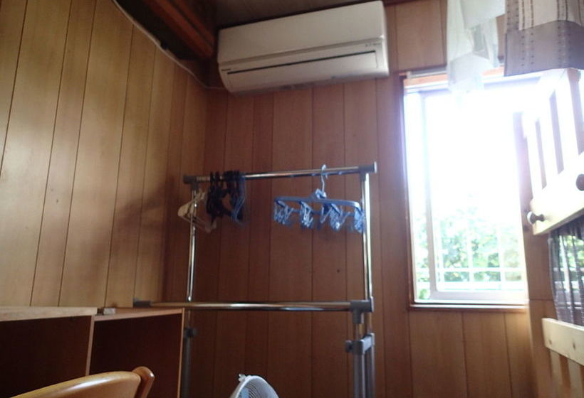 Okinawa Guest House Fushinuyauchi Hostel