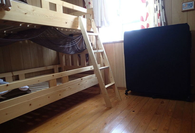 Okinawa Guest House Fushinuyauchi Hostel