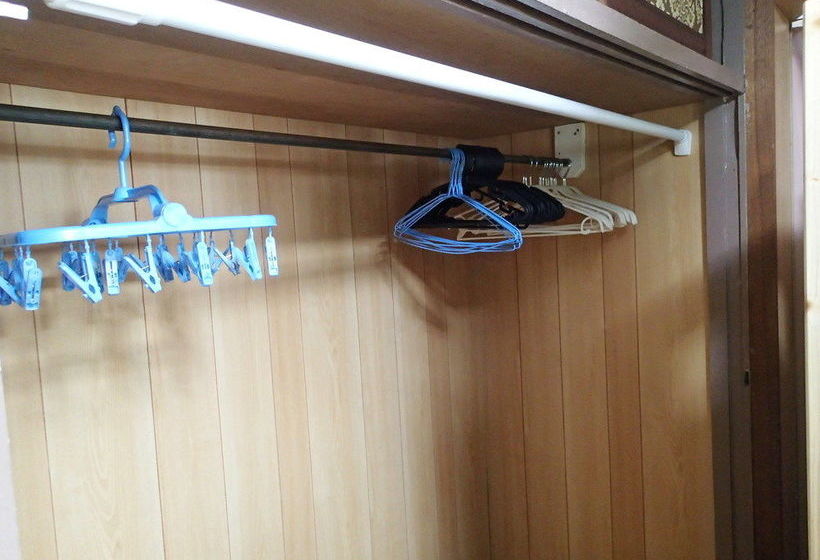 Okinawa Guest House Fushinuyauchi Hostel