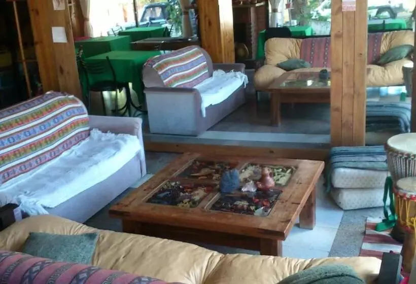 تختخواب و صبحانه La Marina