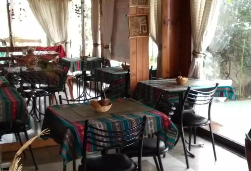 تختخواب و صبحانه La Marina