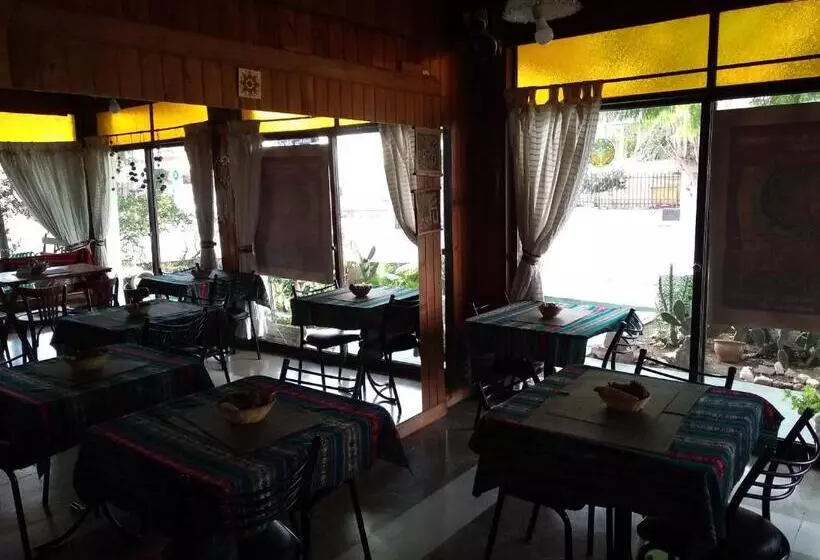 تختخواب و صبحانه La Marina