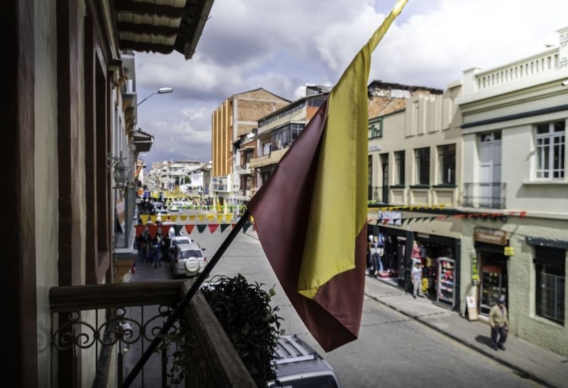 Bed and Breakfast Mariscal Inn & Suites