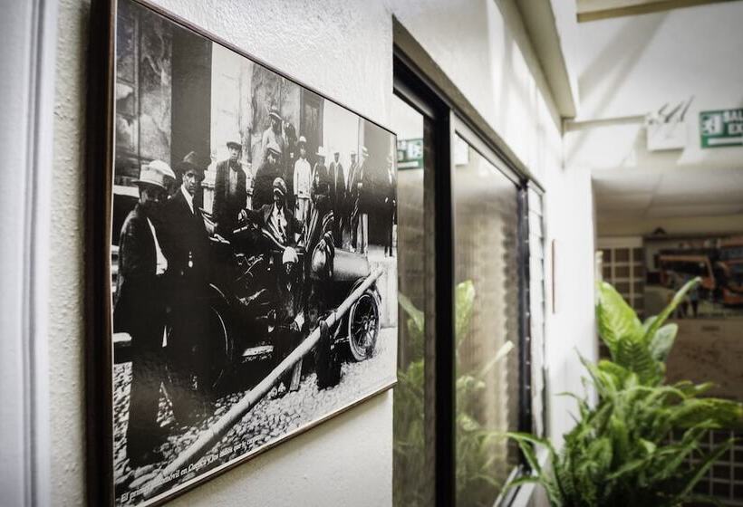 Bed and Breakfast Mariscal Inn & Suites