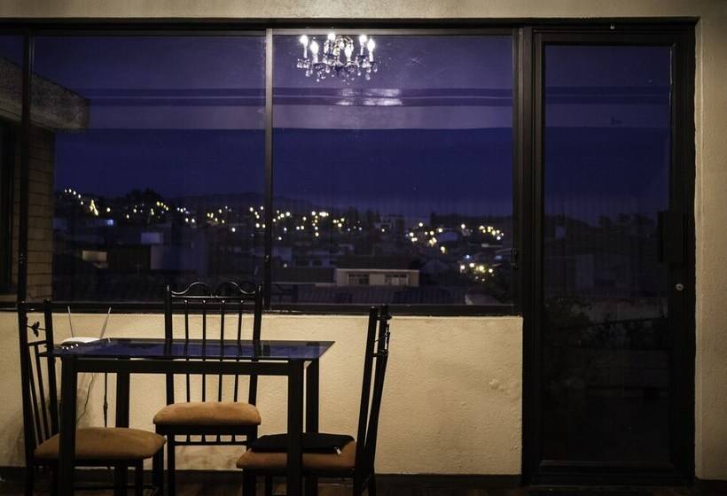 Bed and Breakfast Mariscal Inn & Suites