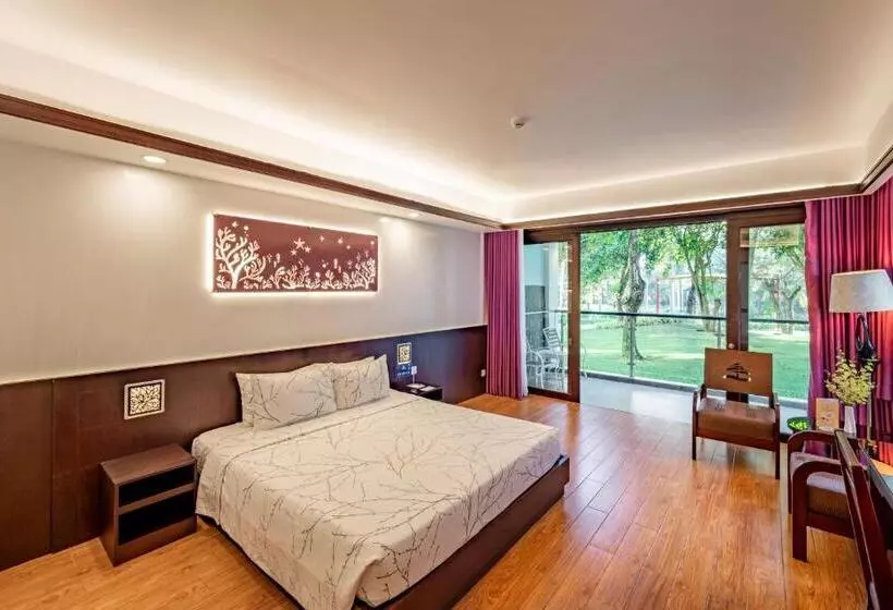 Carmelina Beach Resort Ho Tram