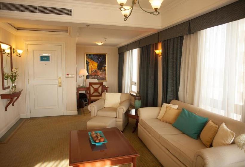 Epic Hotel Villa Mercedes