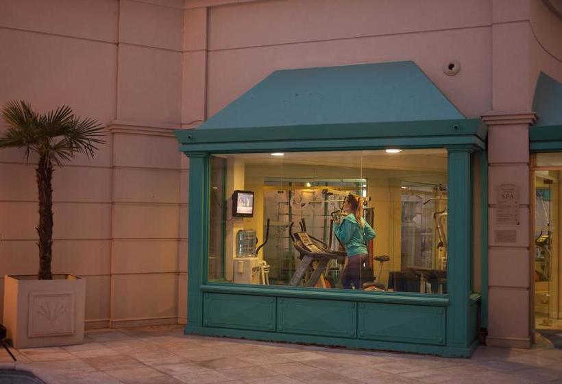 Epic Hotel Villa Mercedes