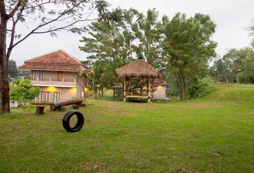 Hotel Bumi Gumati Resort & Convention