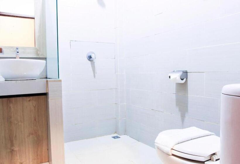 Hotel Bumi Gumati Resort & Convention