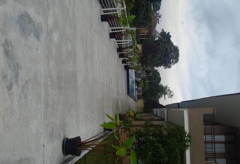 Hotel Bumi Gumati Resort & Convention