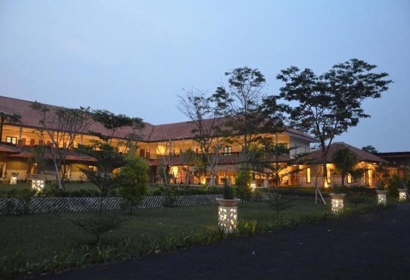 Hotel Bumi Gumati Resort & Convention