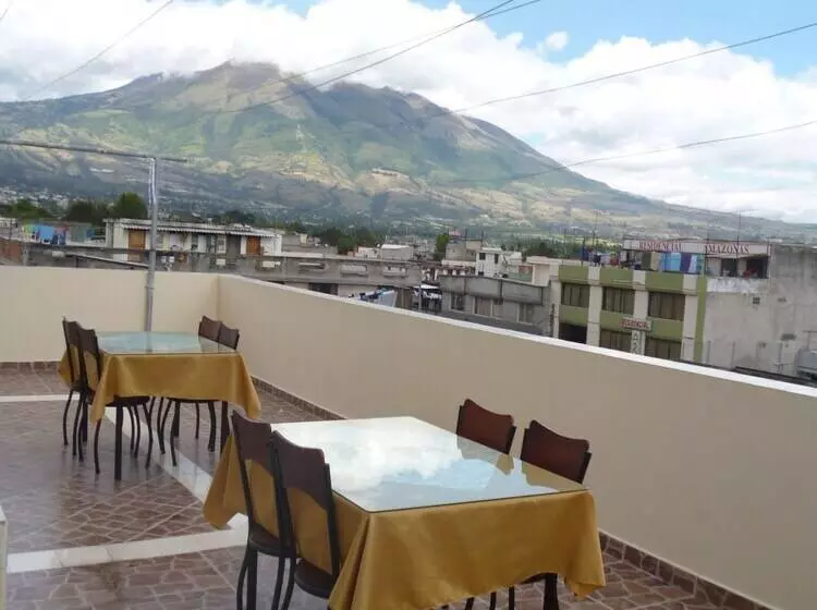 هتل Hostal Fevilamir