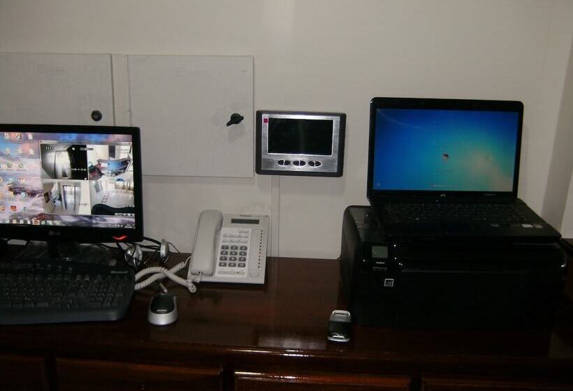 בית מלון כפרי Hostal Fevilamir