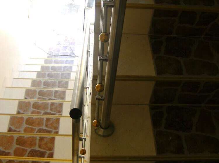 בית מלון כפרי Hostal Fevilamir