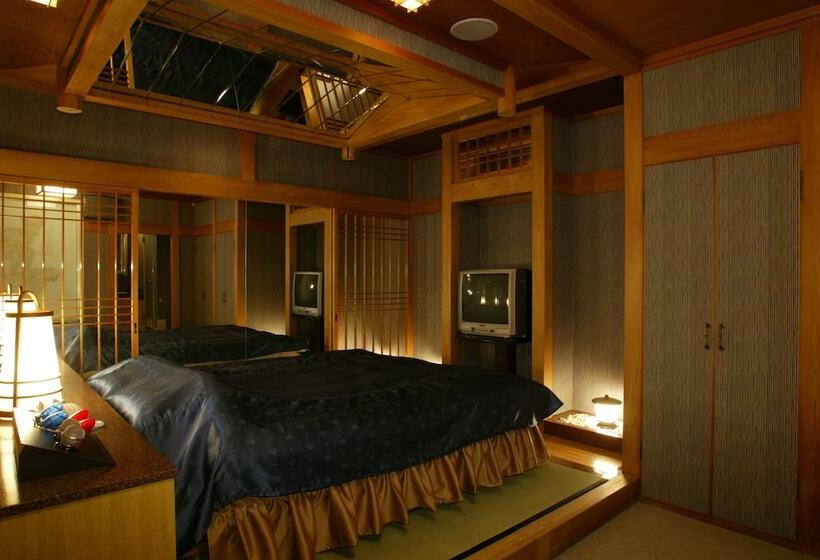 فندق Osaka Palais De Fleurs – Adults Only