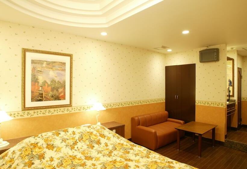 فندق Osaka Palais De Fleurs – Adults Only