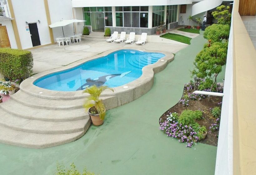 فندق Pelican Bay